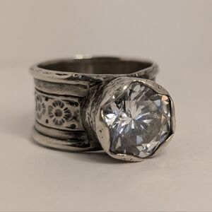 Vintage Silpada Sterling Silver Queen For A Day Large CZ Band Ring Size 8 3/4- 9